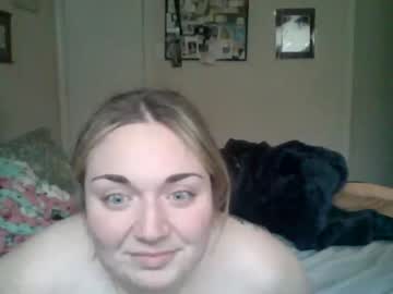 couple Free Sex Cam Chat with sluttykitty95