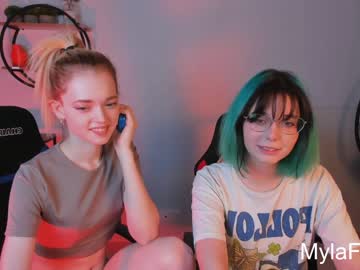couple Free Sex Cam Chat with hungry_olive