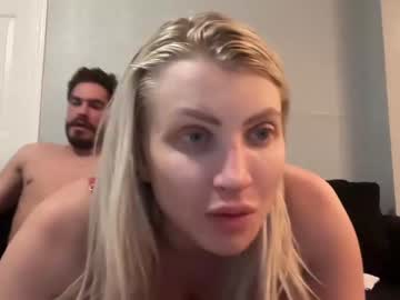 couple Free Sex Cam Chat with foxy_swiss_doll