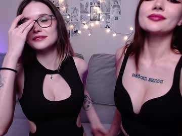 girl
        meow__baby cam image #201944