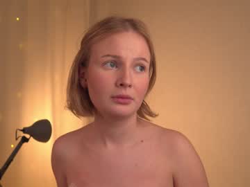 girl
        claireprincess cam image #145045