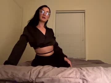 girl
        earthling444 cam image #157351