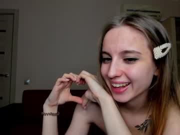 girl
        shy_mirra cam image #81665