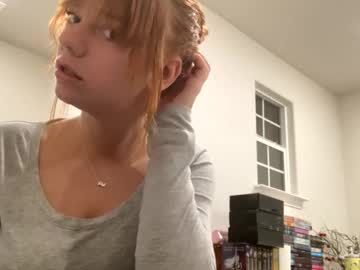 girl Free Sex Cam Chat with skyeevanz
