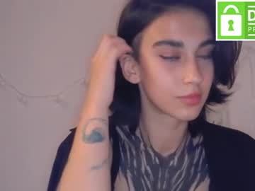 girl
        bellamaron cam image #114979