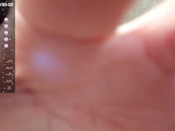 girl
        ariel_lea cam image #70996