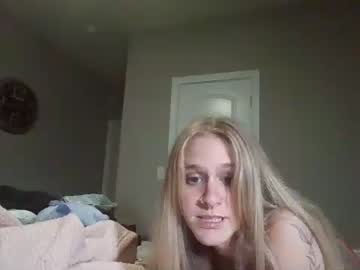 girl
        xopoisonivy cam image #88486