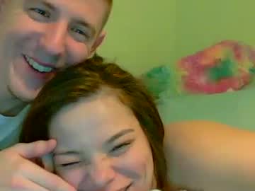 couple
        hornyfucks420 cam image #43918