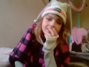 girl
        littlelabrat cam image #149678