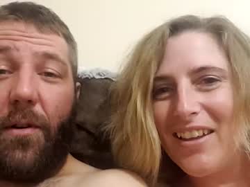 couple
        foxandrox cam image #103933