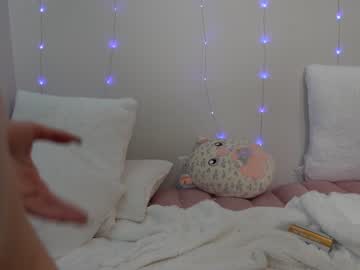 couple
        jazminejynx cam image #116233