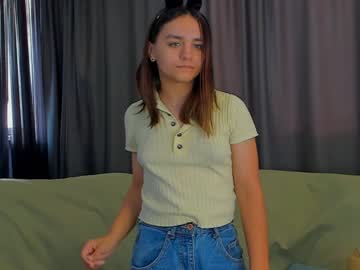 girl
        karalyons cam image #100204
