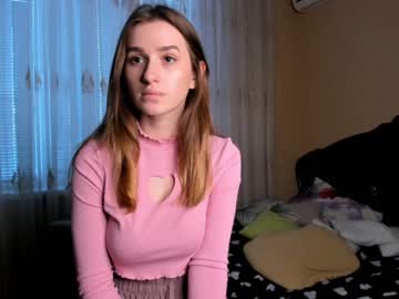 girl
        sylviawatson cam image #51626