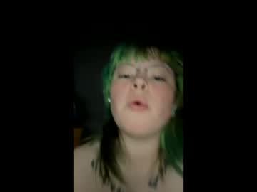 girl
        ravyn_xoxo cam image #230067