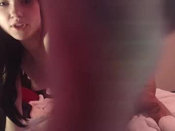couple
        xovivi cam image #230674