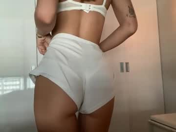 girl
        ivitalush69 cam image #266846