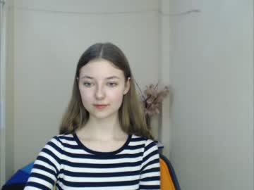 girl
        vivien_leight cam image #65830