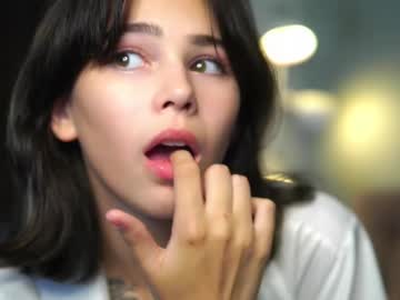 girl Free Sex Cam Chat with neroliamara