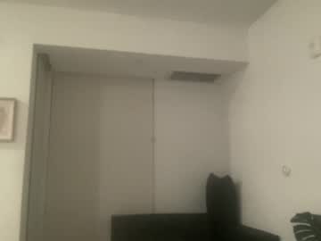 girl
        sahaxra cam image #39937