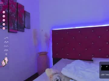 girl
        chloe_argelnt_06 cam image #125784