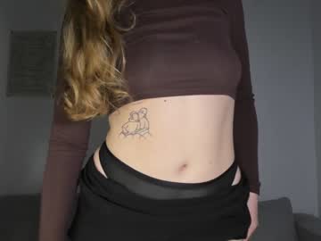 girl
        evalalala cam image #52021