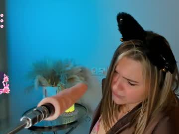 girl
        melissabowen cam image #197893