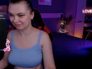 girl
        kristina_logan cam image #194679