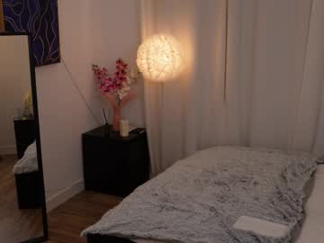 girl
        liagotti69 cam image #252085