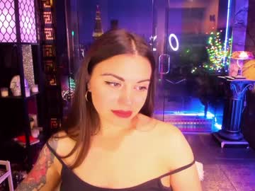 girl
        alma_pearl cam image #32981