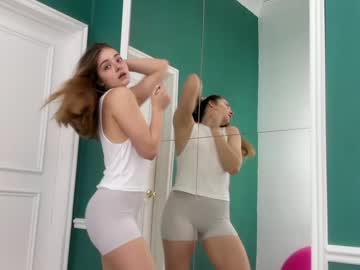 girl
        ericamoore__ cam image #75041