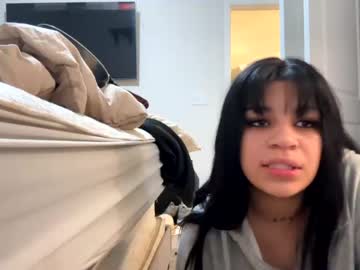girl
        thatgirl787638 cam image #125080