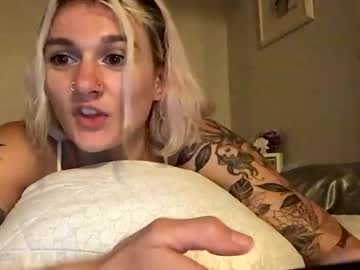 girl Free Sex Cam Chat with sluttyyscarlett