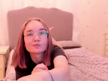 girl
        saymeowpls cam image #197122