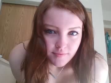 girl
        nikkiray1223 cam image #25705