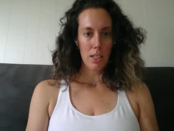 girl
        sixfootsiren cam image #191238
