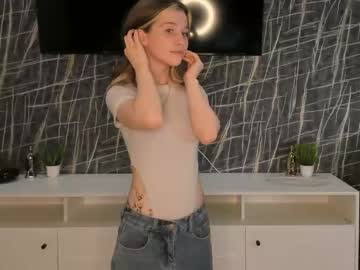 girl
        lynnatlee cam image #159863