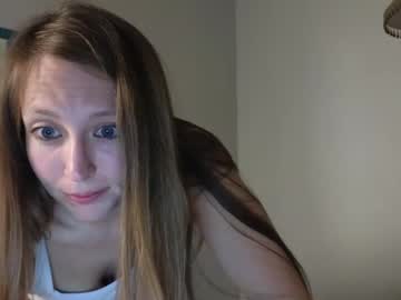 girl
        reach4thepeach cam image #146154