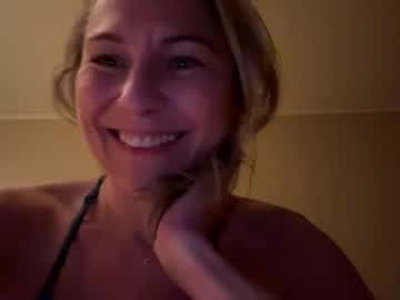 girl
        sassyella cam image #214621
