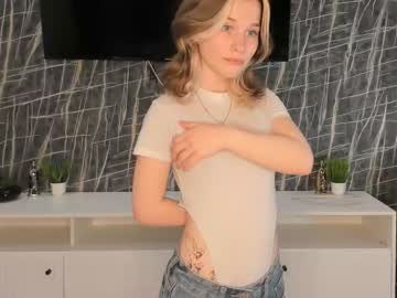girl
        lynnatlee cam image #159861