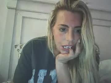 girl Free Sex Cam Chat with michellee_michaels
