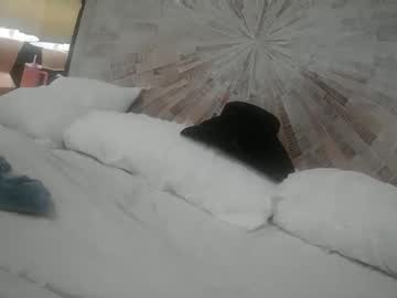 couple Free Sex Cam Chat with averyandeaston