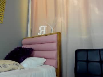 girl
        roberta_lipa cam image #6889