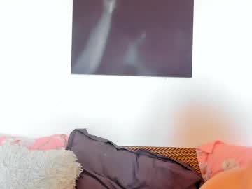 girl
        inocent_student18 cam image #11126