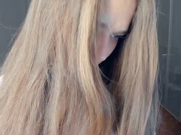 girl
        sunshy_girl cam image #77274