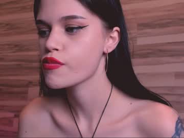 girl
        marykruz cam image #134487