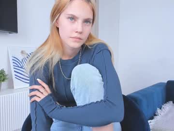 girl
        vibe_house cam image #193056