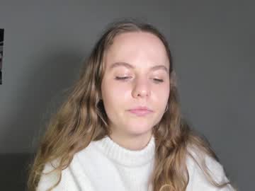 girl
        evalalala cam image #52080