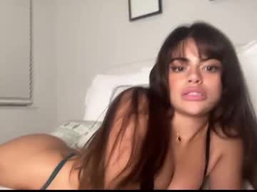 girl
        pouty_selena cam image #198757