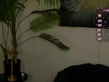girl
        see_you_babe cam image #238827