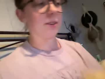 girl
        doubledogdaryou cam image #104995
